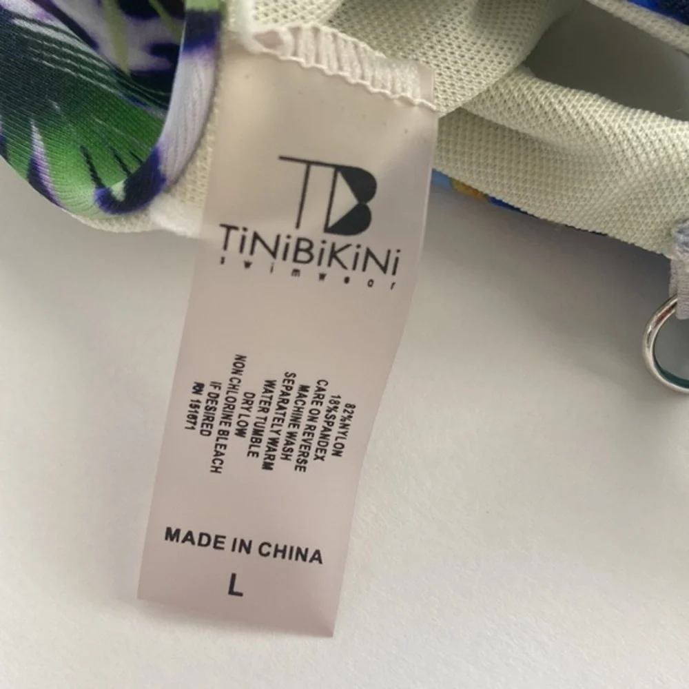 TiniBikini Swim‎ Top colorful blue and purple print size Large unpadded bikini